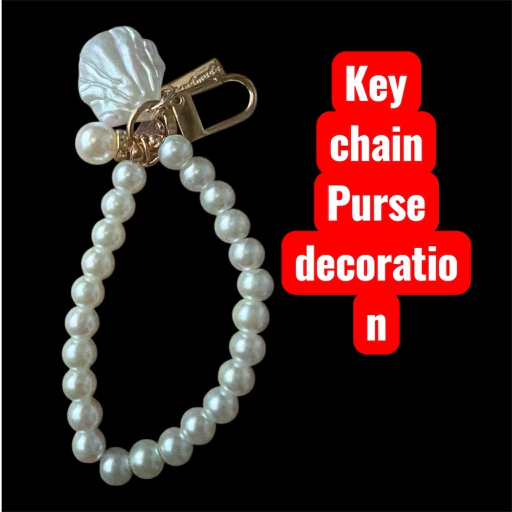 Elegant Pearl Keychain Accessory